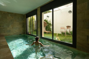 Loft spa con piscina climatizada salada Figueres